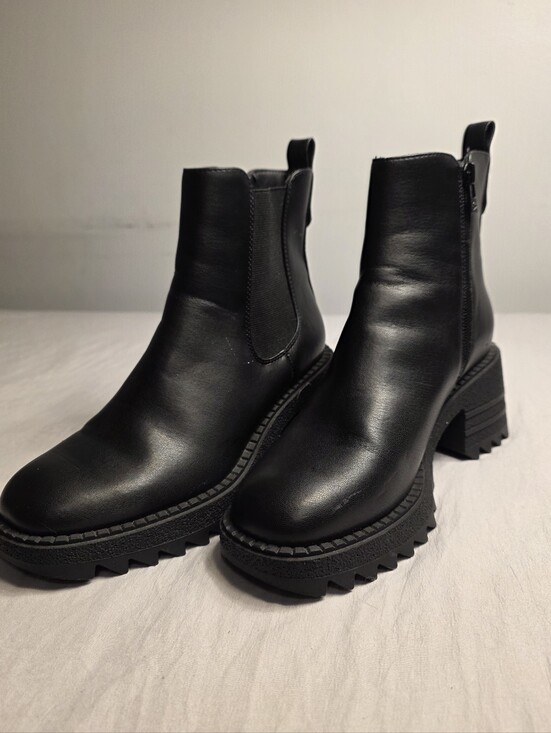Sam & Libby Shoes - Black Women's Chunky Chelsea Boot